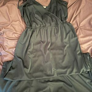 Elegant Green Sleeveless Dress